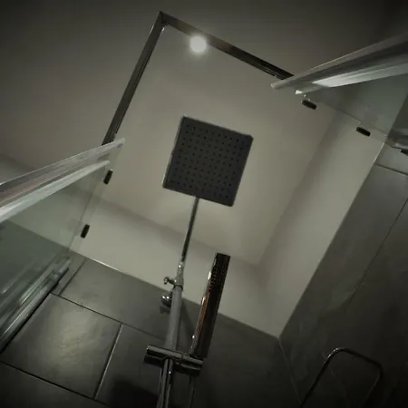 Terno Su Alojamento de Acomodação e Pequeno-almoço 4*