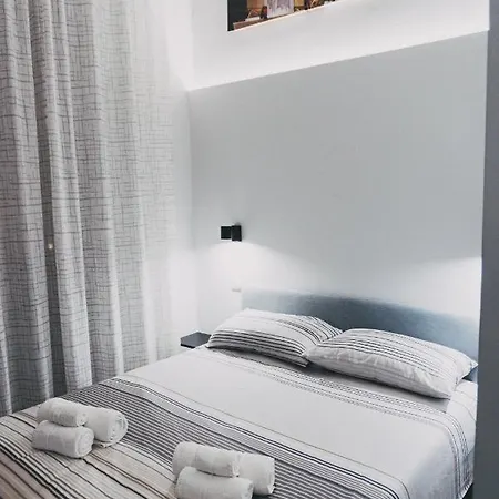 Terno Su Alojamento de Acomodação e Pequeno-almoço Nápoles