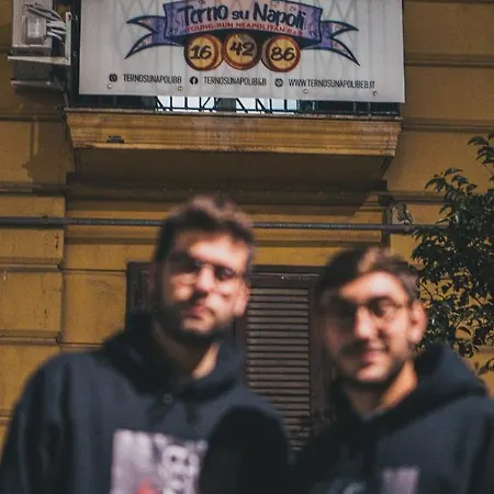 Terno Su Alojamento de Acomodação e Pequeno-almoço 4*