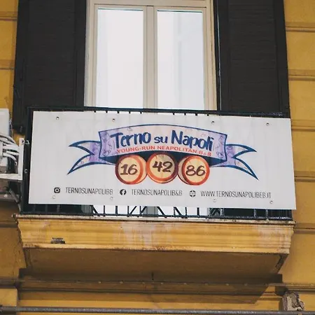 Terno Su 4* Napels
